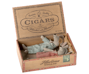 Maileg / Mouse in Box / Mum & Dad in Cigarbox