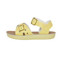Load image into Gallery viewer, Salt Water Sandals / Sandalen / Sweetheart / Butter