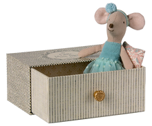 Load image into Gallery viewer, Maileg / Mouse in Box / Little Sister / Little Miss Mouse in daybed
