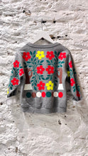 Load image into Gallery viewer, TWY 5Y / Sweatshirt / Flowers / Grey