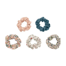 Load image into Gallery viewer, Mimi &amp; Lula / Scrunchies / Floral