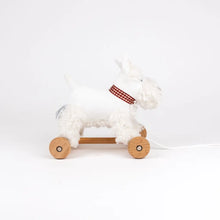 Load image into Gallery viewer, Egmont Toys / Pull-Along Lola