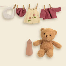 Load image into Gallery viewer, Egmont Toys / Morrissette With Clothes