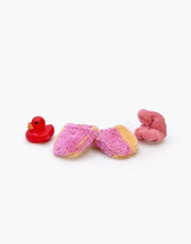 Load image into Gallery viewer, Minikane / Mini Panchas / Alice At Home And Her Pink Striped Bath Set