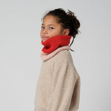 Load image into Gallery viewer, Gosoaky / Snood / Bee Real / Pink/Red