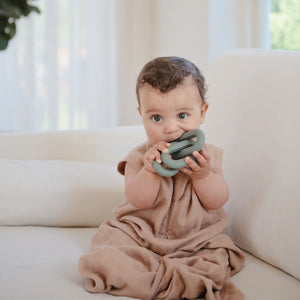 Mushie / Teething Ring / Links Thyme