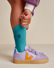 Load image into Gallery viewer, Veja x The Campamento / V-90 / Orchid Faubourg