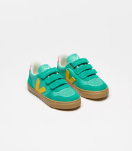 Load image into Gallery viewer, Veja x The Campamento / V-90 / Freshmint Sunshine