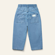 Load image into Gallery viewer, Wynken / TWK Jean / Mid Wash Denim