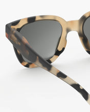 Load image into Gallery viewer, Izipizi / Sun / Junior / Road / 7-11Y / Light Tortoise