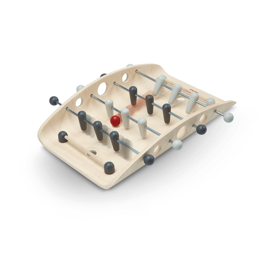 Plan Toys / 3+ / Soccer Game