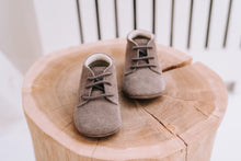 Load image into Gallery viewer, Mavies / Classic Boots / Taupe Suede