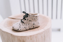 Load image into Gallery viewer, Mavies / Babyschoen / Classic boots / Sand Paint