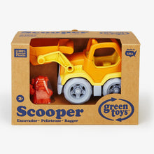 Load image into Gallery viewer, Green Toys / 2+ / Scooper / Graafmachine