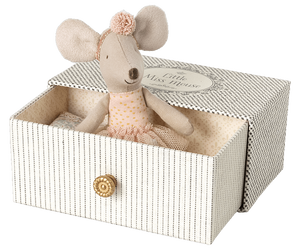 Maileg / Little Miss Mouse In Daybed
