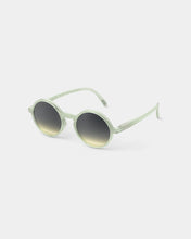 Load image into Gallery viewer, Izipizi / Zonnebril / Sunglasses / Junior (3-10 jaar) / G / Quiet Green