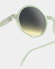 Load image into Gallery viewer, Izipizi / Zonnebril / Sunglasses / Junior (3-10 jaar) / G / Quiet Green