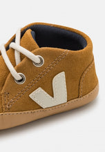 Load image into Gallery viewer, Veja / Baby Suede / Camel Pierre