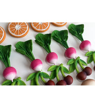 Load image into Gallery viewer, Oli &amp; Carol / Bijt-en badspeelgoed / Ramona The Radish