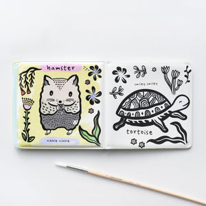 Wee Gallery / Magisch Bad Boekje / Who loves pets?